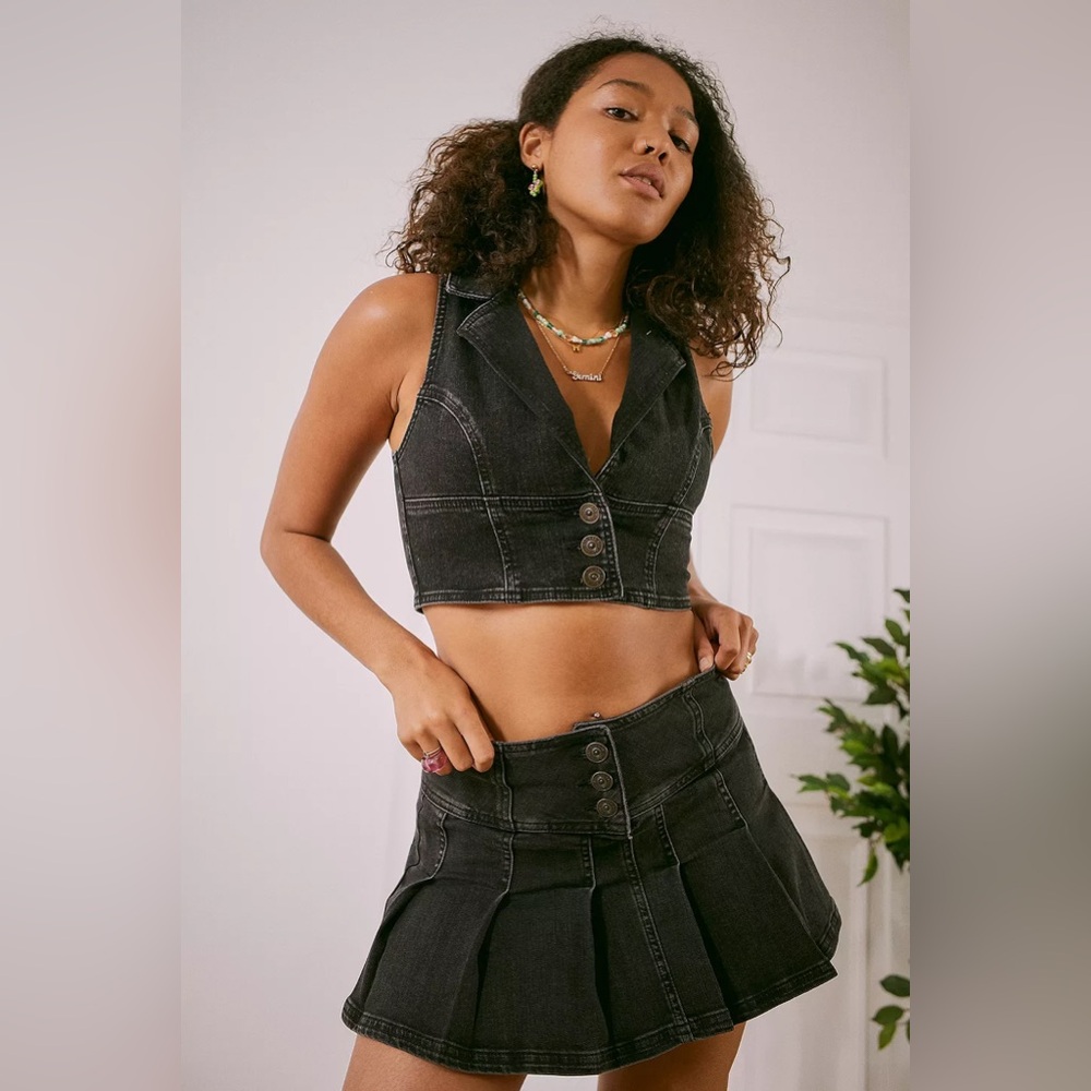 BDG Urban Outfitters Washed Black Button Kilt pleated skirt Sz S NWT Y2K Vibes - Picture 8 of 10